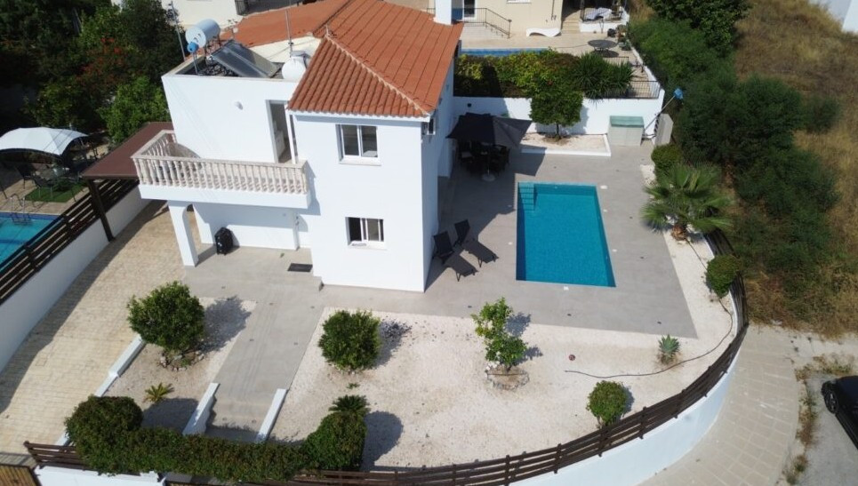 3 Bedrooms House / Villa in Tala, Paphos