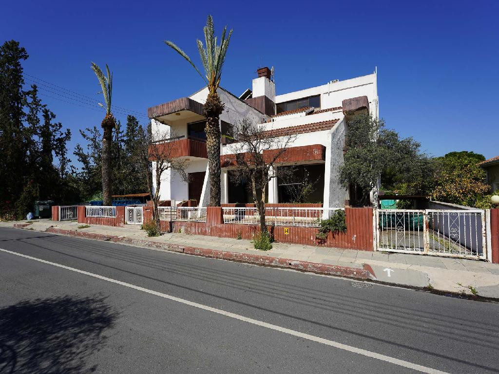 6 Bedrooms House / Villa in Aglantzia, Nicosia