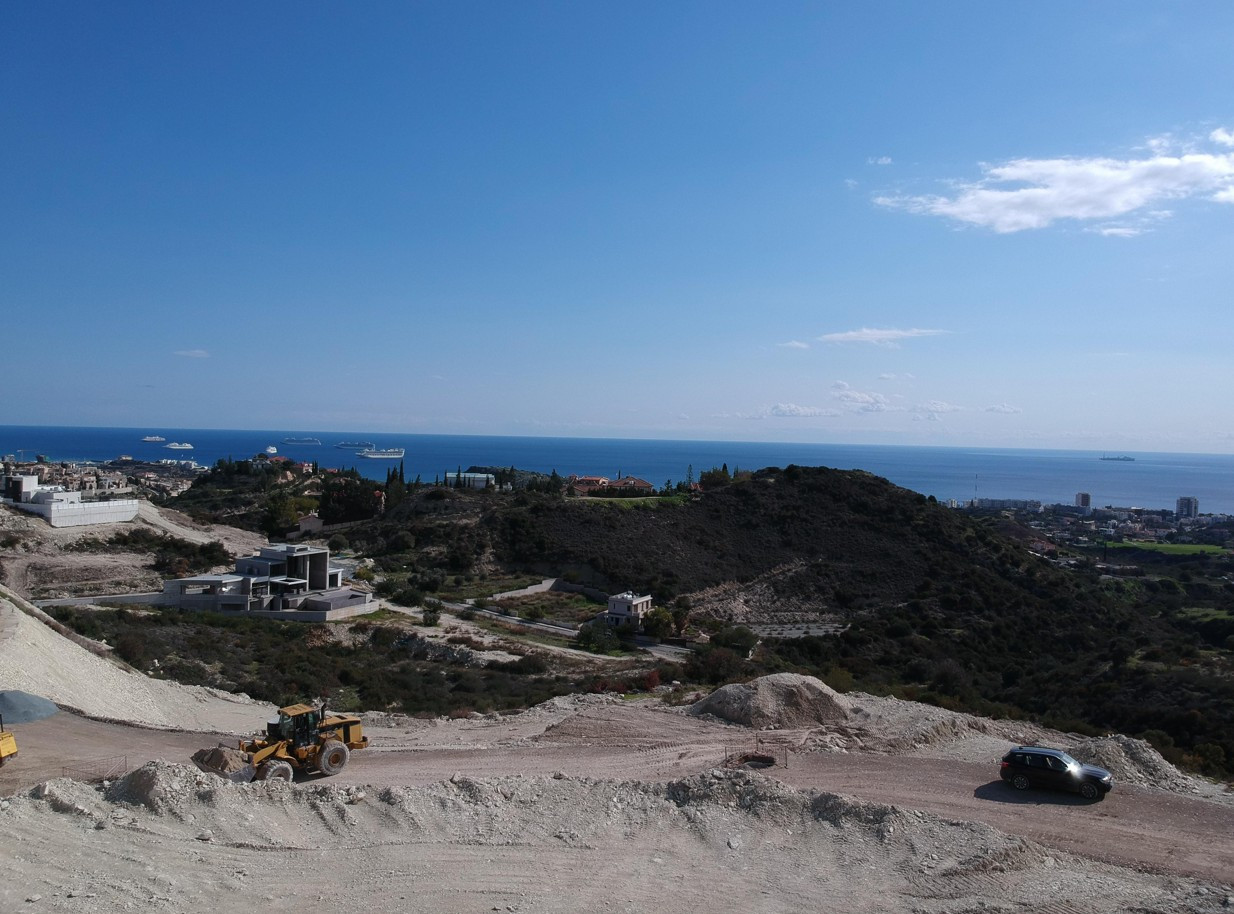Land in Agios Tychonas, Limassol