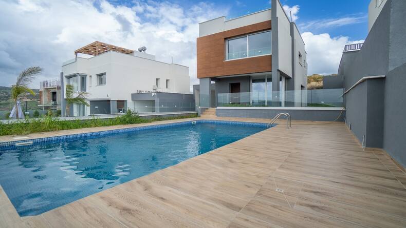 3 Bedrooms House / Villa in Pareklissia, Limassol