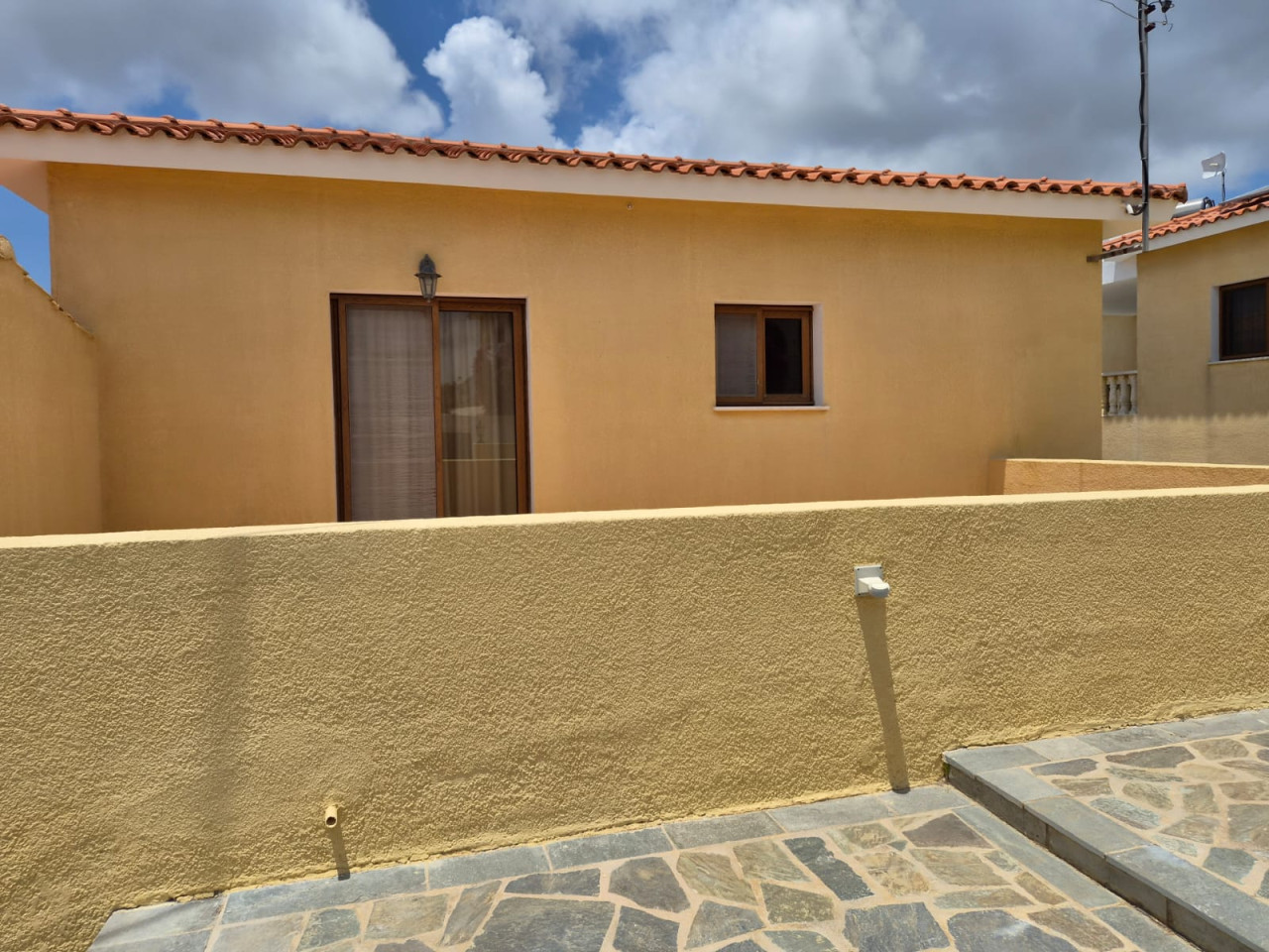 4 Bedrooms House / Villa in Tala, Paphos