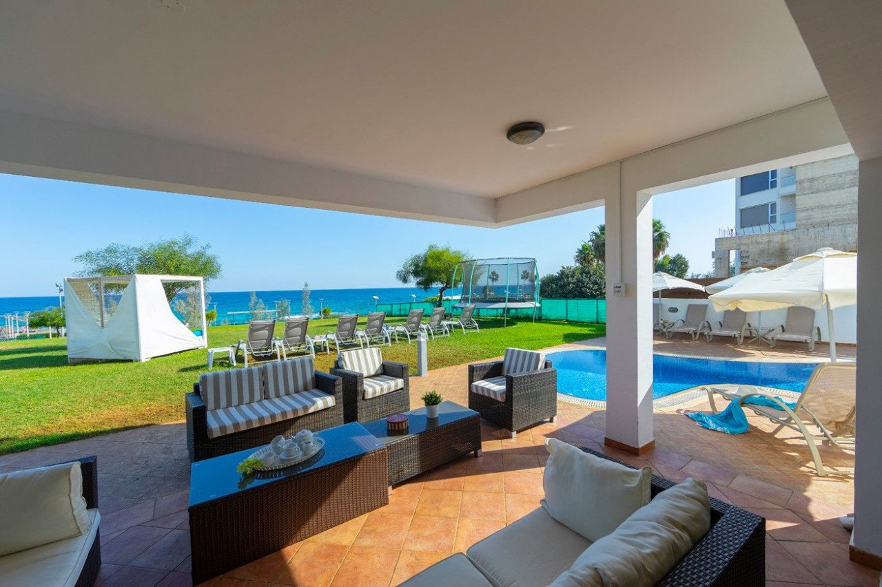 5 Bedrooms House / Villa in Protaras, Famagusta
