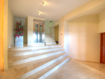 5 Bedrooms House / Villa in Agia Fyla, Limassol