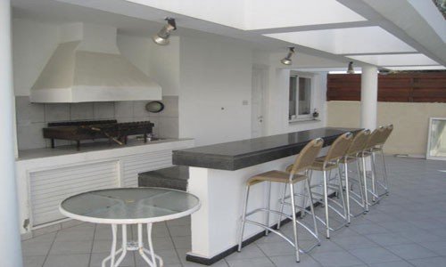 4 Bedrooms House / Villa in Latsia, Nicosia