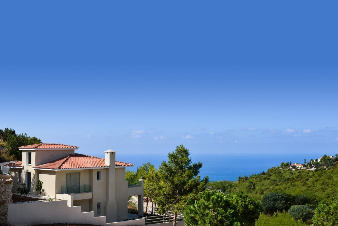 4 Bedrooms House / Villa in Kamares, Paphos