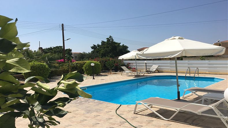 3 Bedrooms House / Villa in Peyia, Paphos