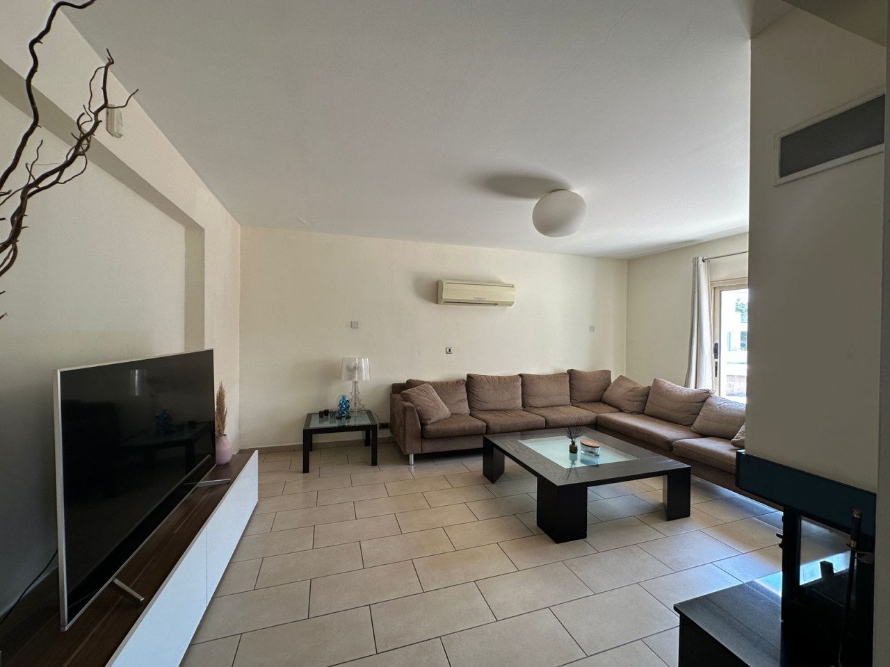 4 Bedrooms House / Villa in Geroskipou, Paphos