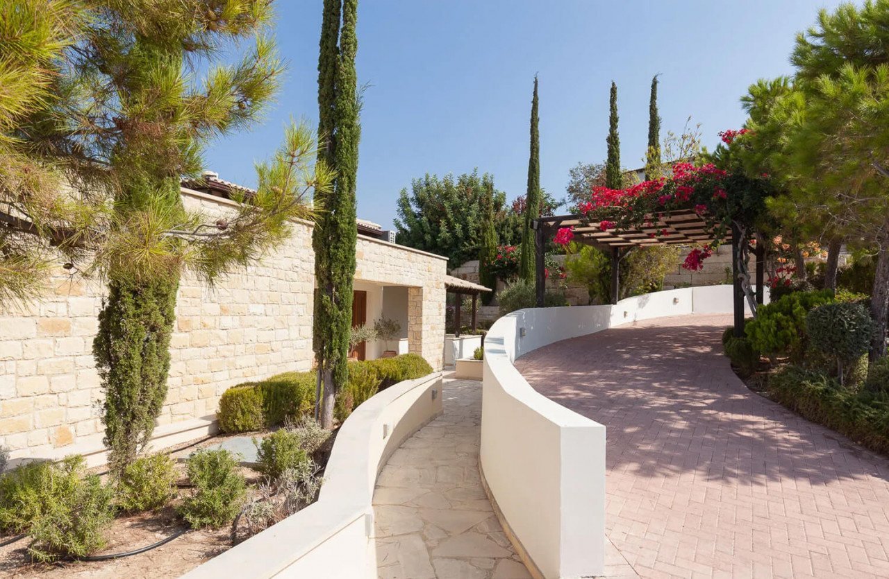 2 Bedrooms House / Villa in Aphrodite Hills, Paphos