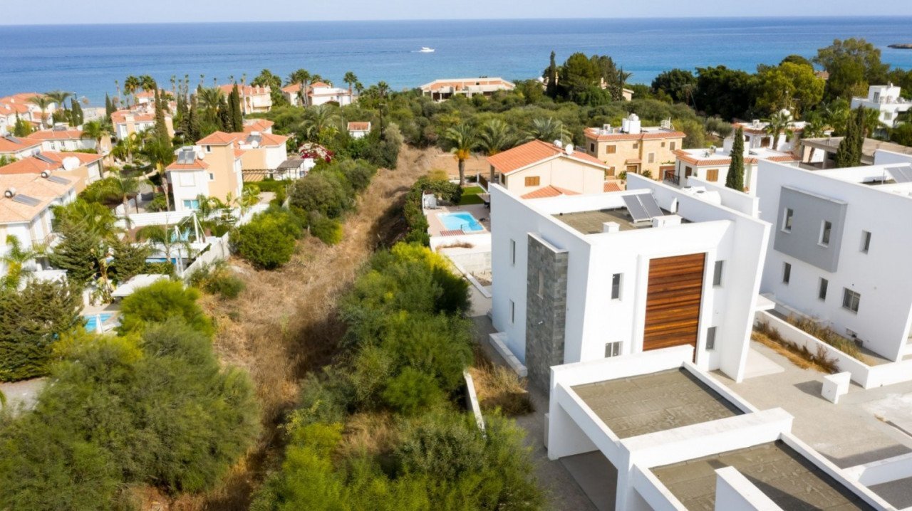5 Bedrooms House / Villa in Protaras, Famagusta