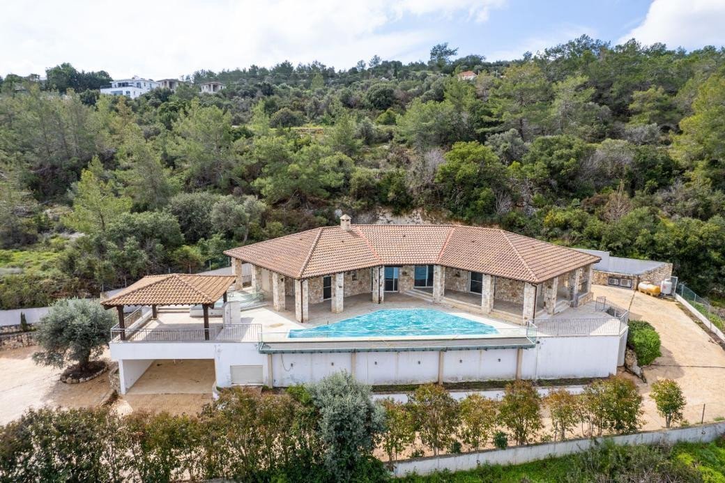 3 Bedrooms House / Villa in Neo Chorio, Paphos