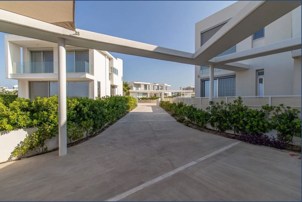 7 Bedrooms House / Villa in Coral Bay, Paphos