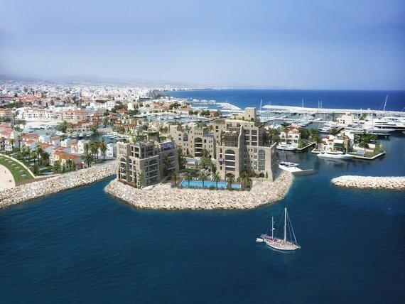 3 Bedrooms Apartment in Molos, Limassol