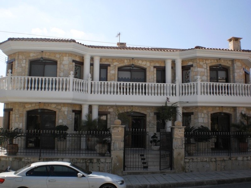 5 Bedrooms House / Villa in Panthea, Limassol