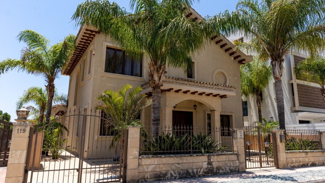 4 Bedrooms House / Villa in Amathus, Limassol