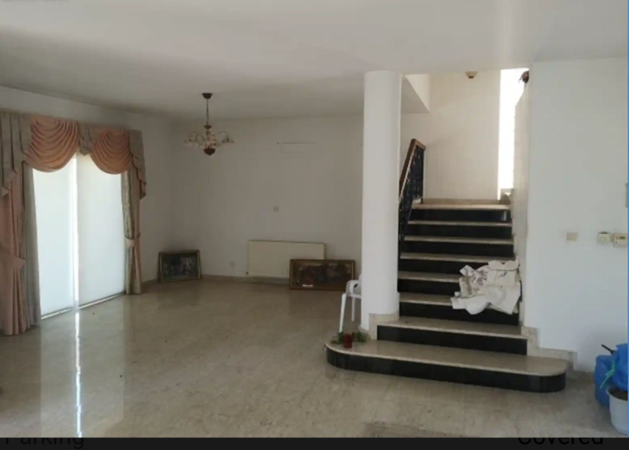 4 Bedrooms House / Villa in Agios Athanasios, Limassol