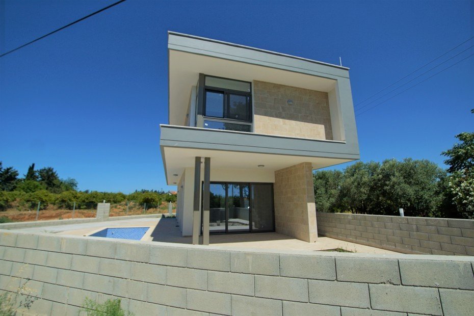 3 Bedrooms House / Villa in Trachoni, Limassol