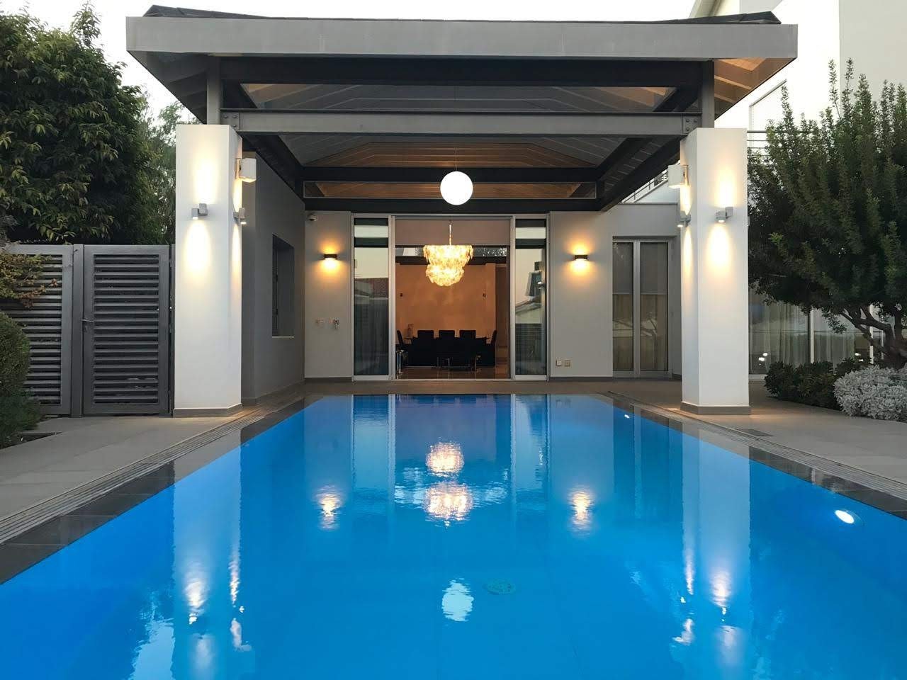 5 Bedrooms House / Villa in Panthea, Limassol