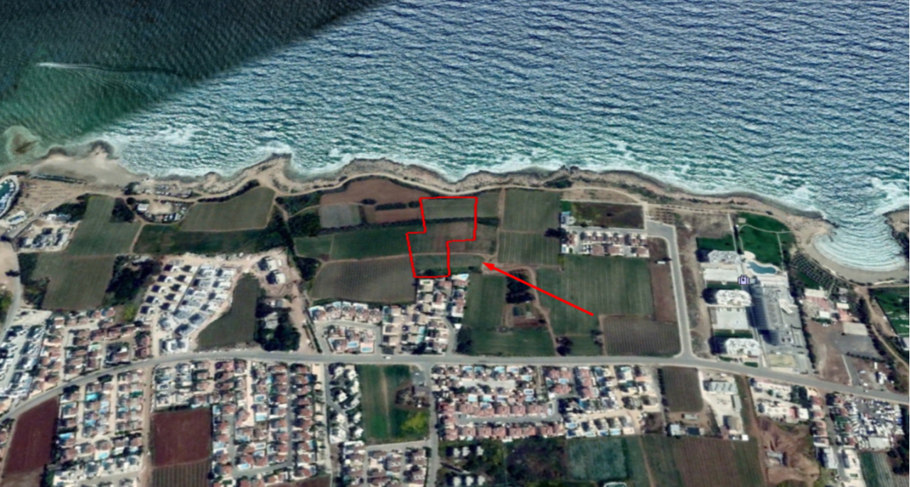 Land in Ayia Triada, Famagusta