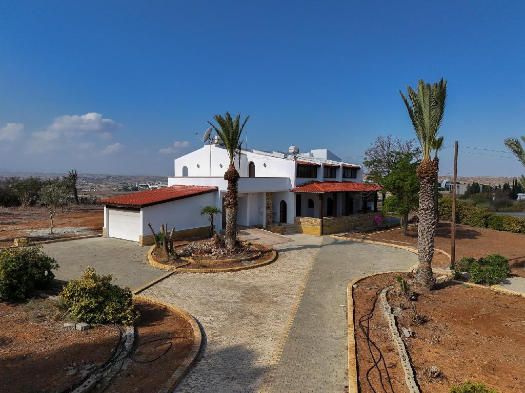 5 Bedrooms House / Villa in Dali, Nicosia