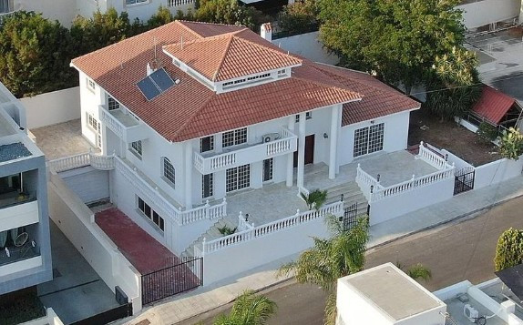 4 Bedrooms House / Villa in Panthea, Limassol