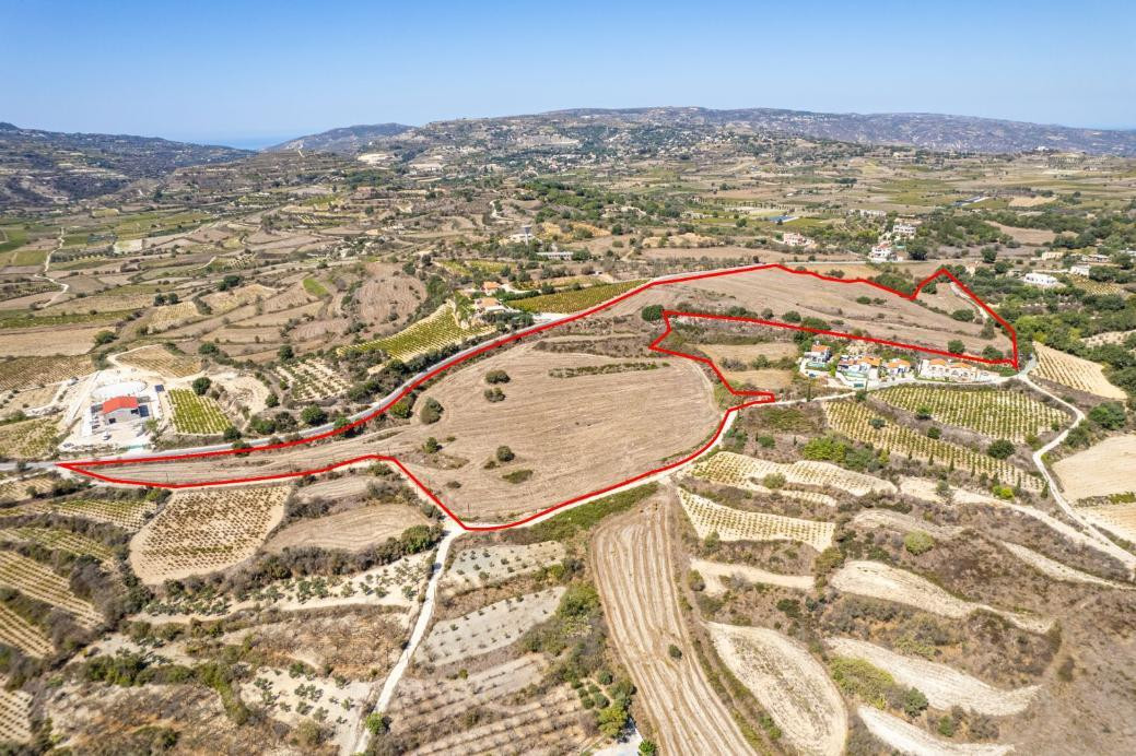 Land in Polemi, Paphos
