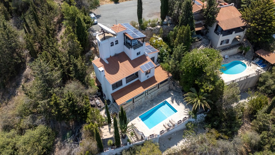 4 Bedrooms House / Villa in Tala, Paphos