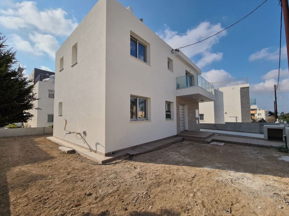 5 Bedrooms House / Villa in Anavargos, Paphos