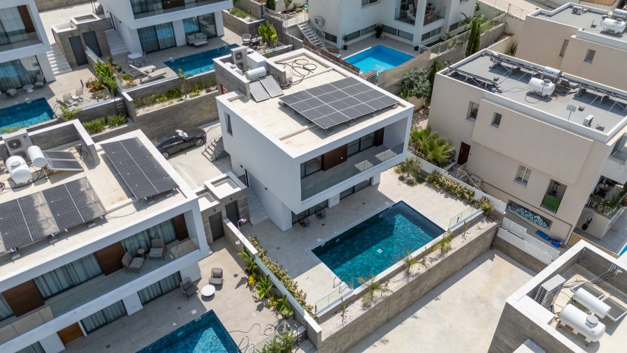 3 Bedrooms House / Villa in Chlorakas, Paphos