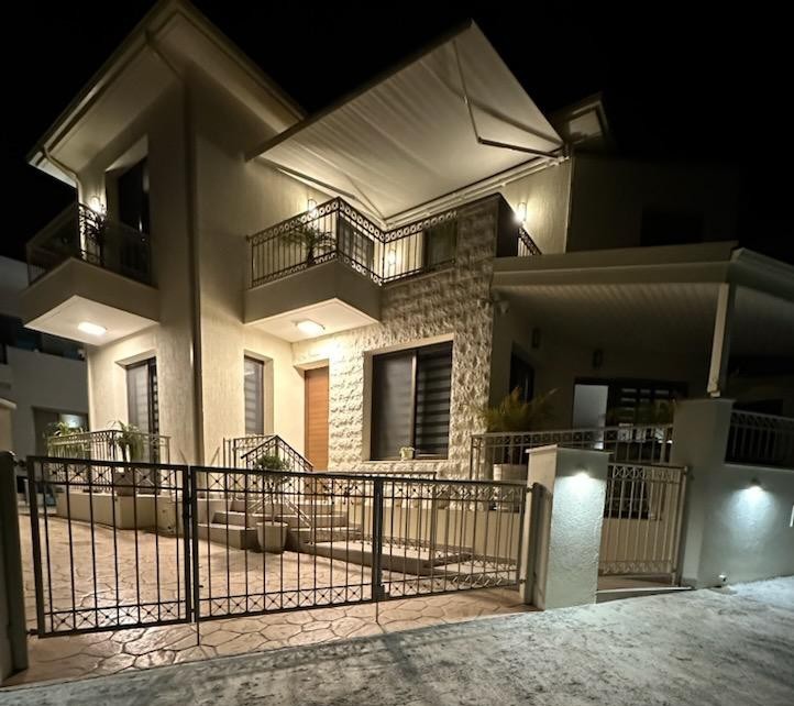 3 Bedrooms House / Villa in Peyia, Paphos