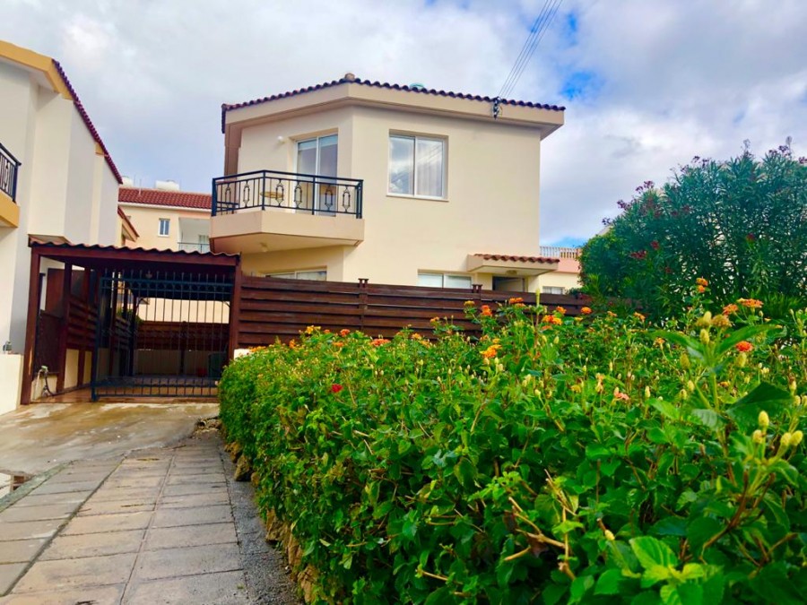 3 Bedrooms House / Villa in Kato Paphos, Paphos
