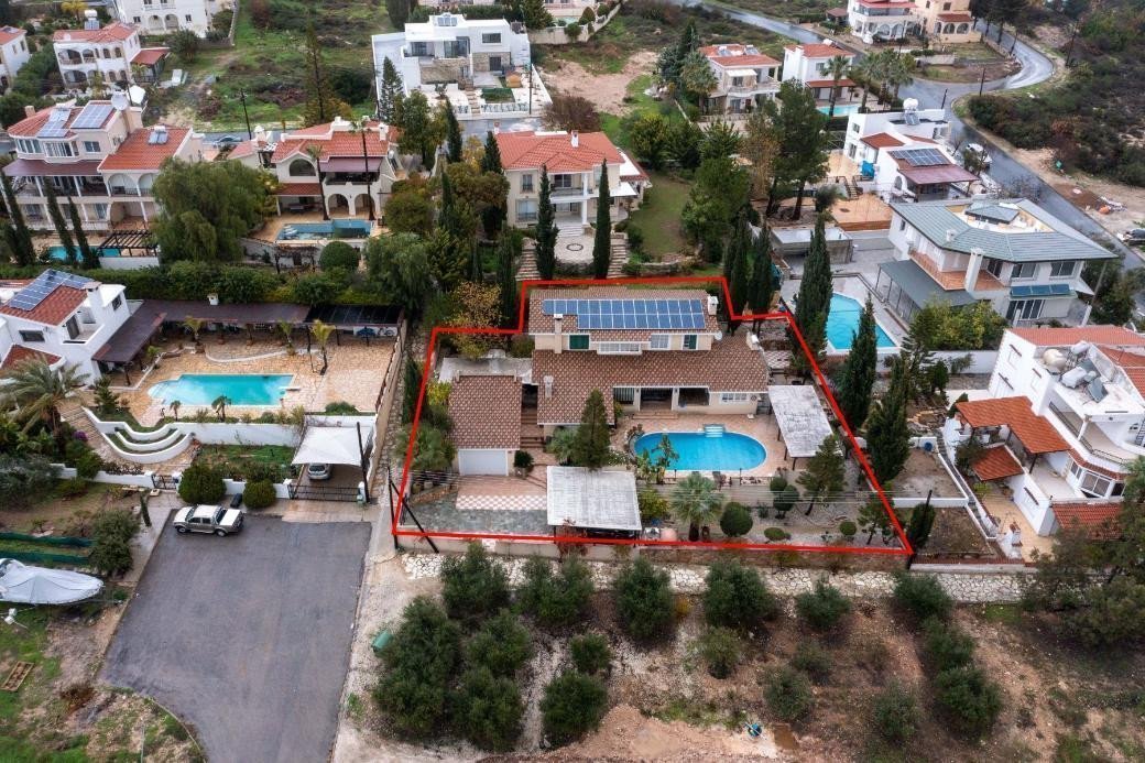 3 Bedrooms House / Villa in Tala, Paphos