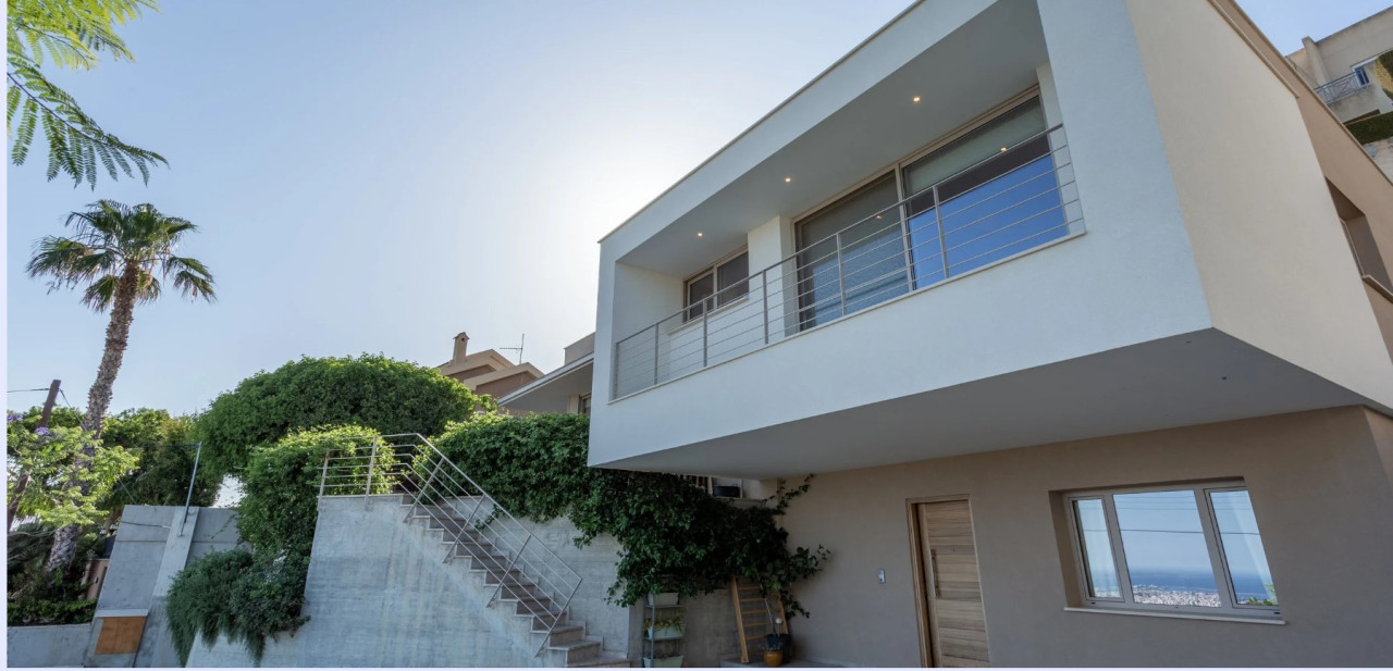 6 Bedrooms House / Villa in Agia Fyla, Limassol