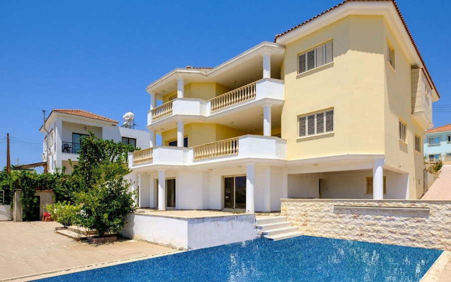 5 Bedrooms House / Villa in Timi, Paphos